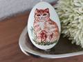 Handbemaltes Ei mit rostroter getigerter Katze