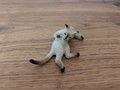 Miniatur liegende Siameser-Katze