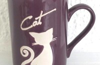 Tasse violet prune mit Katze 