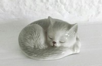 Kleine graue schlafende Katze vintage 6