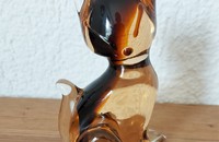 Katze aus braunem Glas