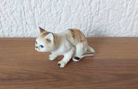 Kleine Katze vintage lauernd 22