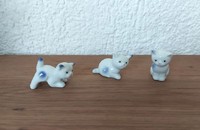 3 kleine weisse-blaue Katzen für den Setzkasten