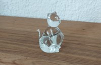 Katze aus Glas mit Heldenbrust