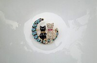 Brosche 2 festliche Katzen