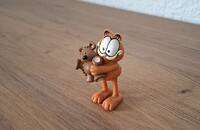 Katze Garfield mit Bär
