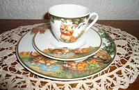 Tasse mit Unter und Dessertteller mit schönem Kätzchen-Motif