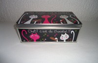 Schwarze Metalldose CHAT CHAT CHAT