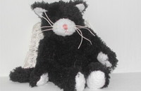 Schwarzer Katzenengel mit Satinflügelchen von Ganz