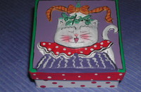 Kleine Schachtel aus Karton Katze MISTLETOE 