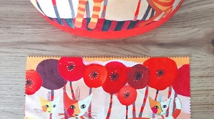 Rosina Wachtmeister Brillenetui XL Katzen "Cats red flowers"