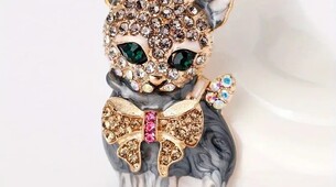 Katzen Brosche emailliert mit Strass