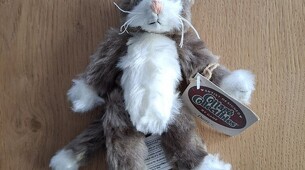 Katze aus Plüsche Dusty von Ganz